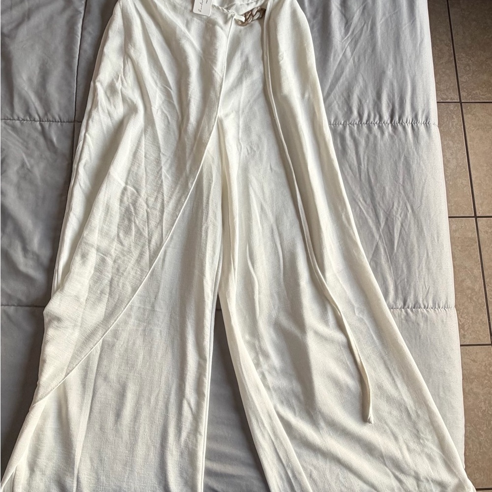 Elegant White Women's Wide-Leg Pants plus top